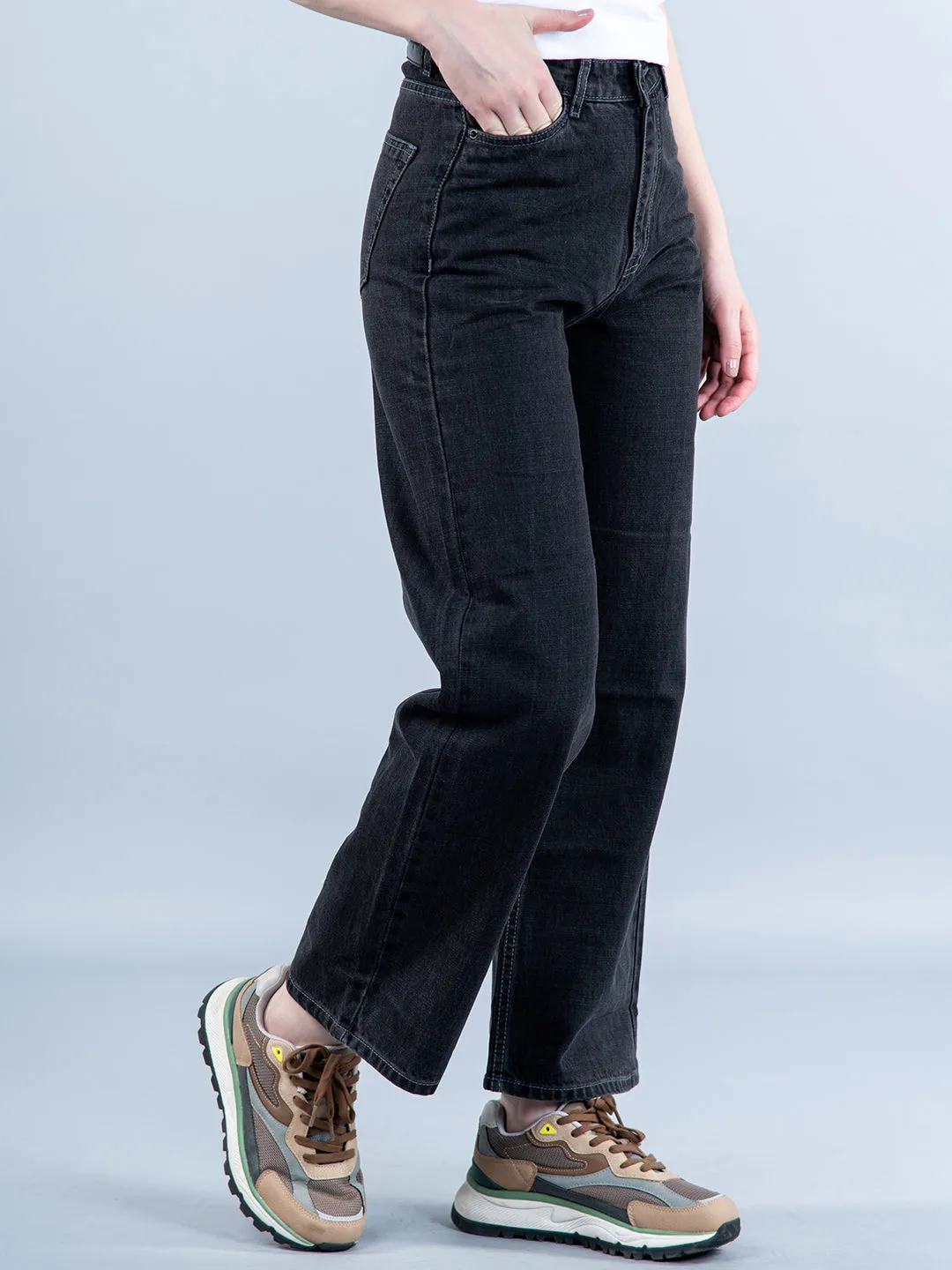 Classic Carbon Black Straight Flared-fit Jeans For Women