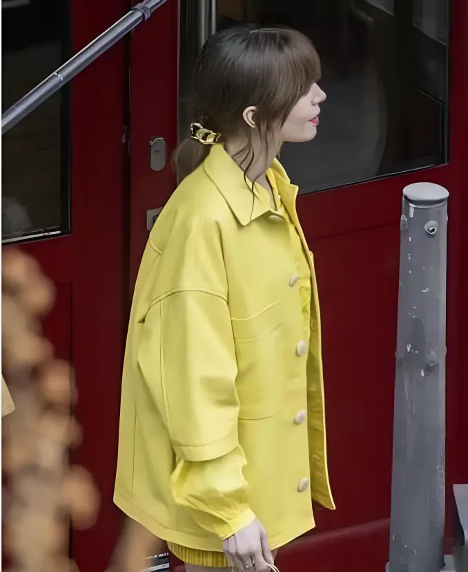 Emily In Paris S04 Lily Collins Yellow Jacket