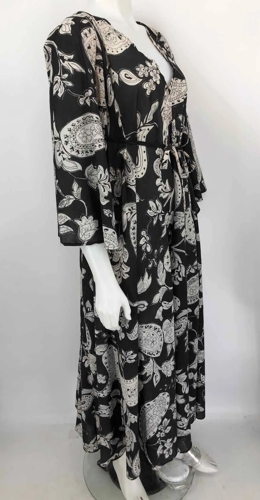 FIL DE VIE Black & White Paisley Maxi Length Size X-SMALL Dress