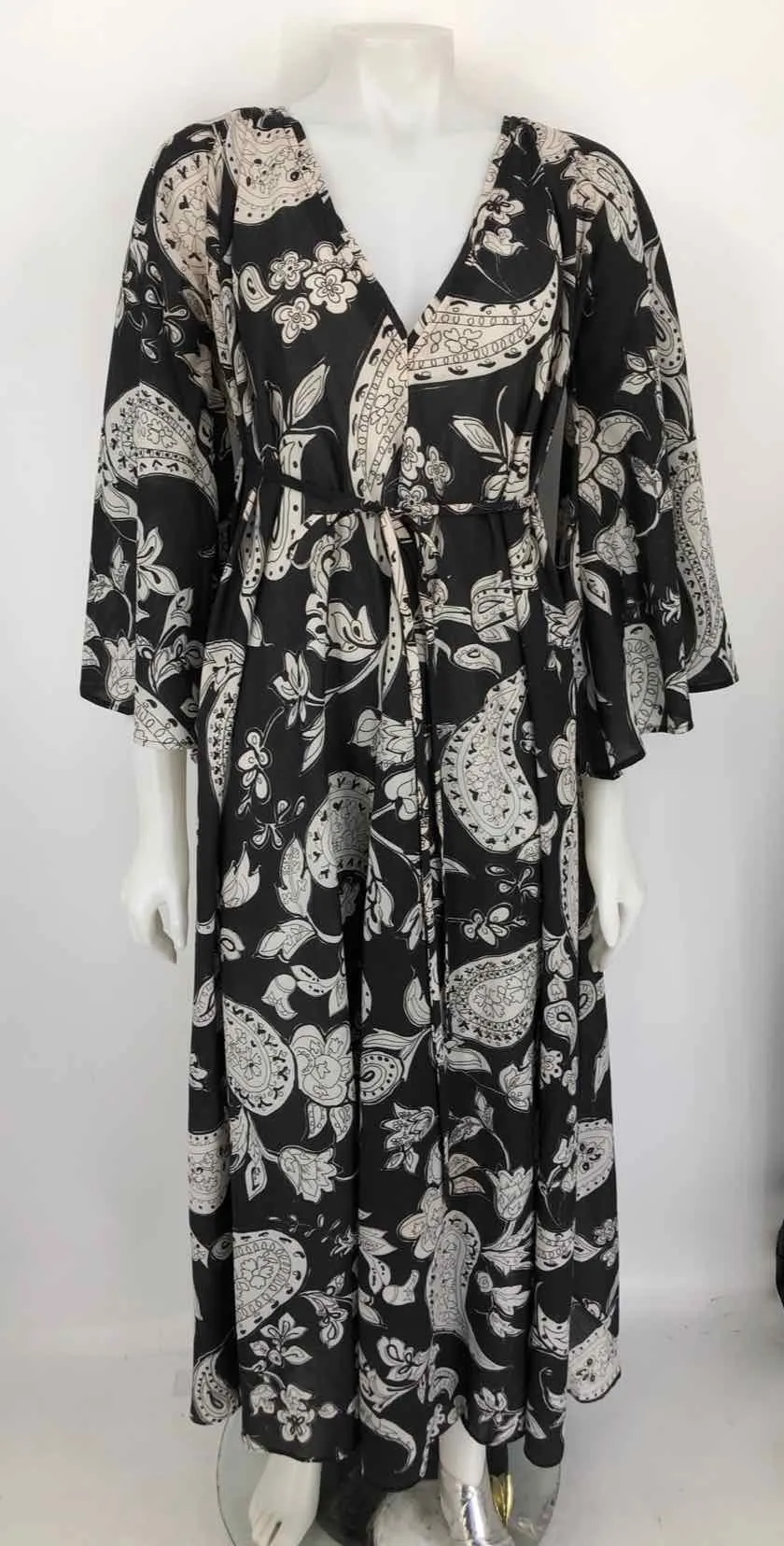 FIL DE VIE Black & White Paisley Maxi Length Size X-SMALL Dress