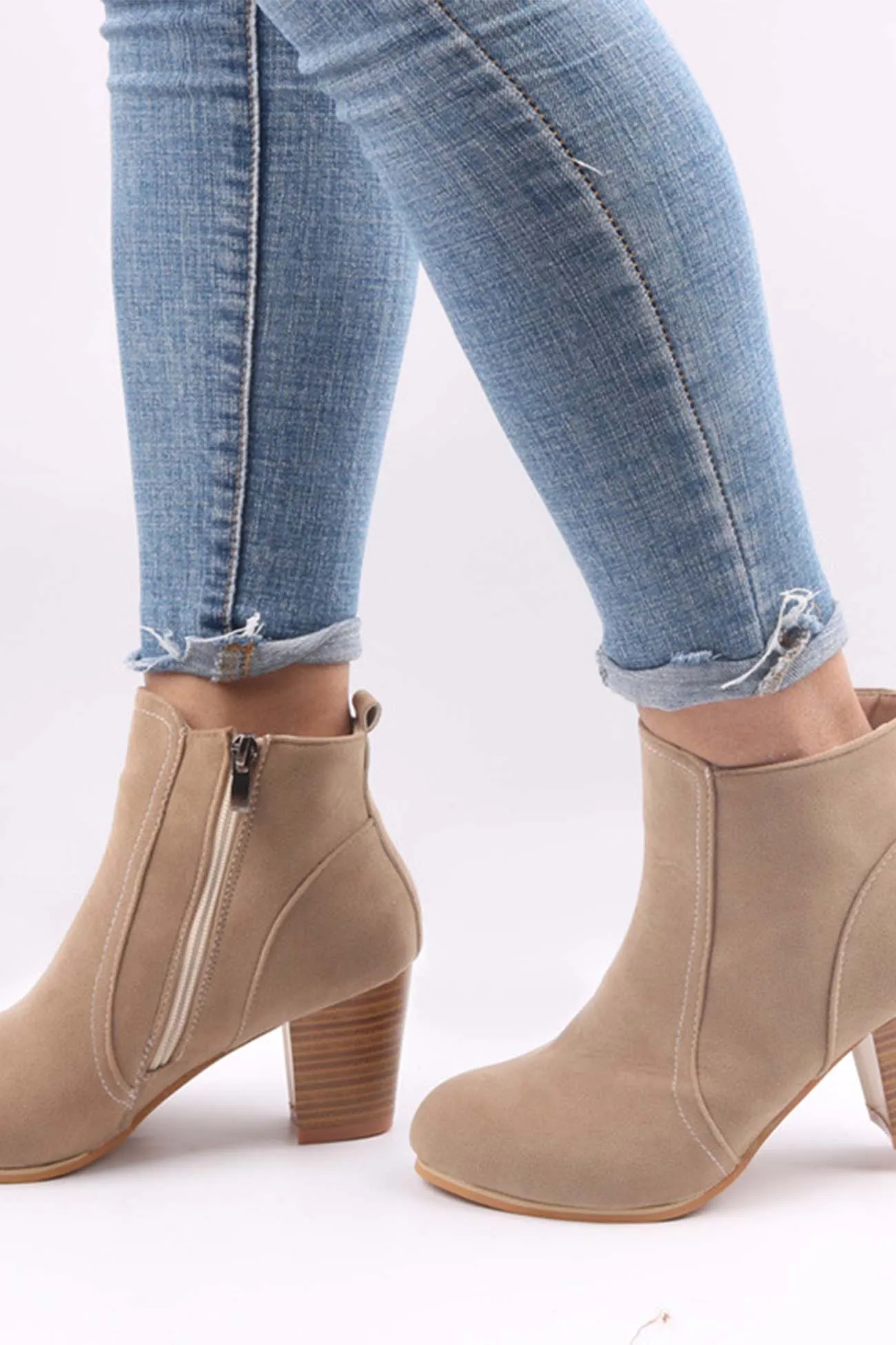 Frosted Round Toe Chunky Heel Ankle Boots