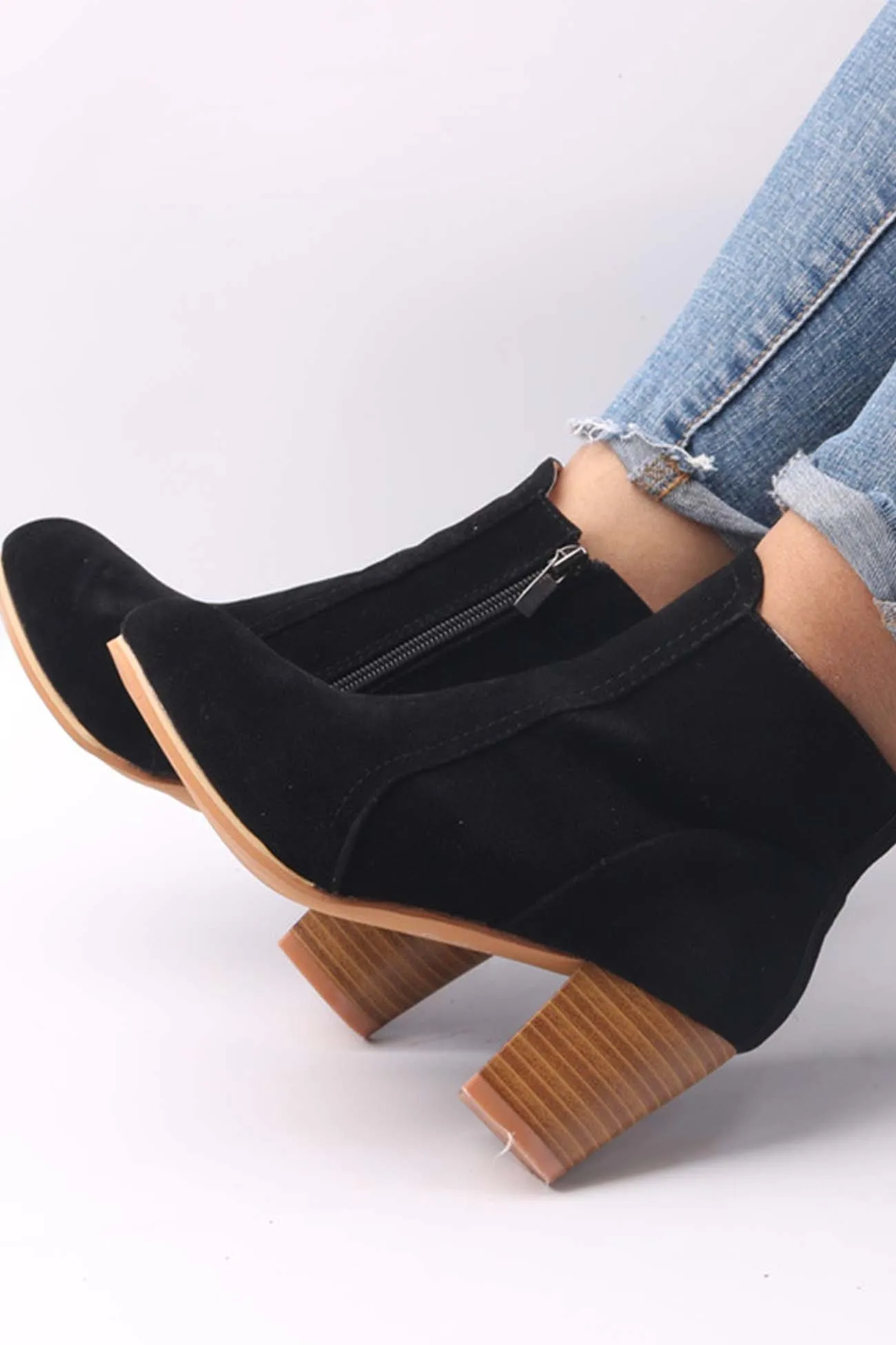 Frosted Round Toe Chunky Heel Ankle Boots