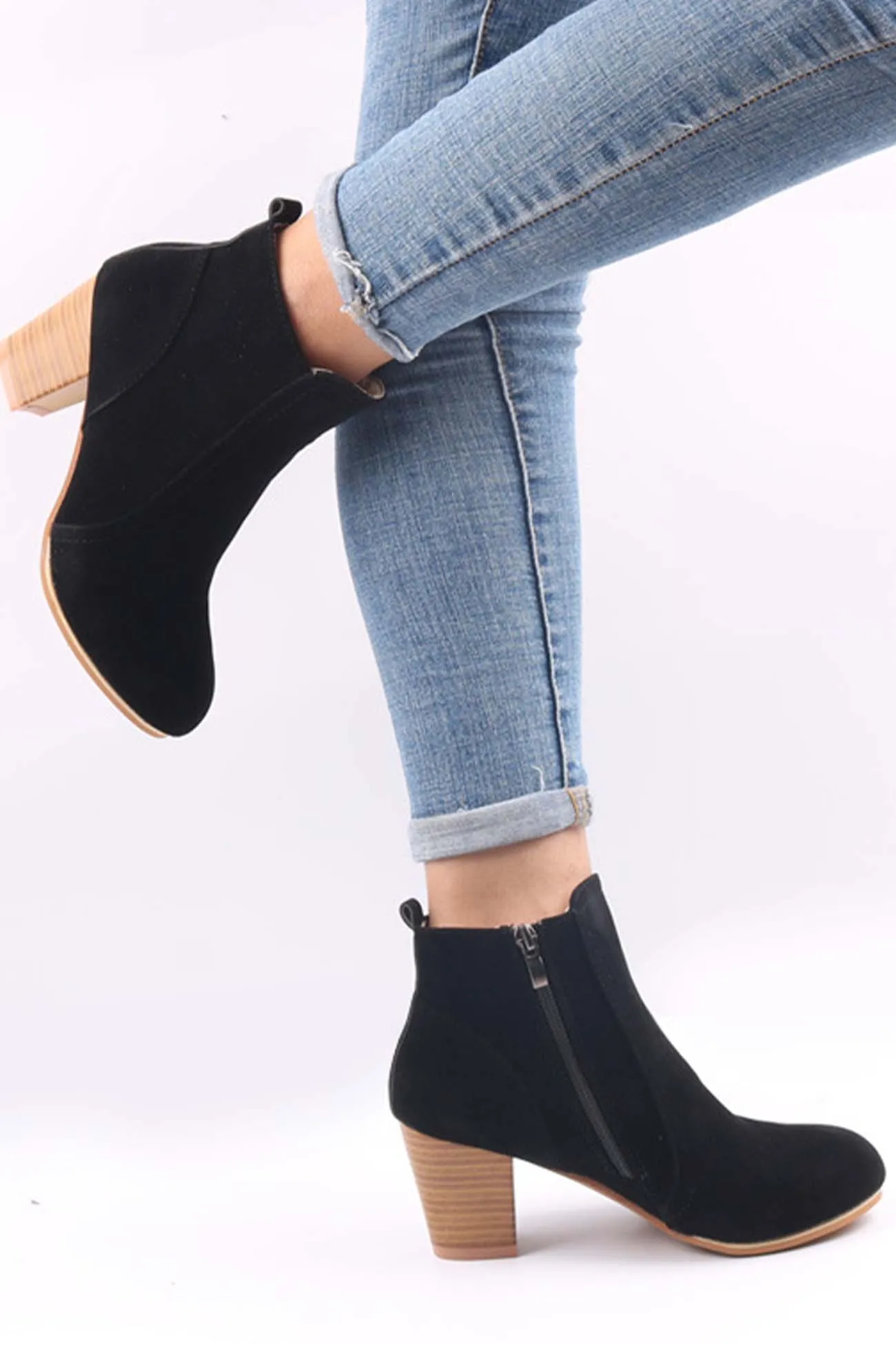 Frosted Round Toe Chunky Heel Ankle Boots