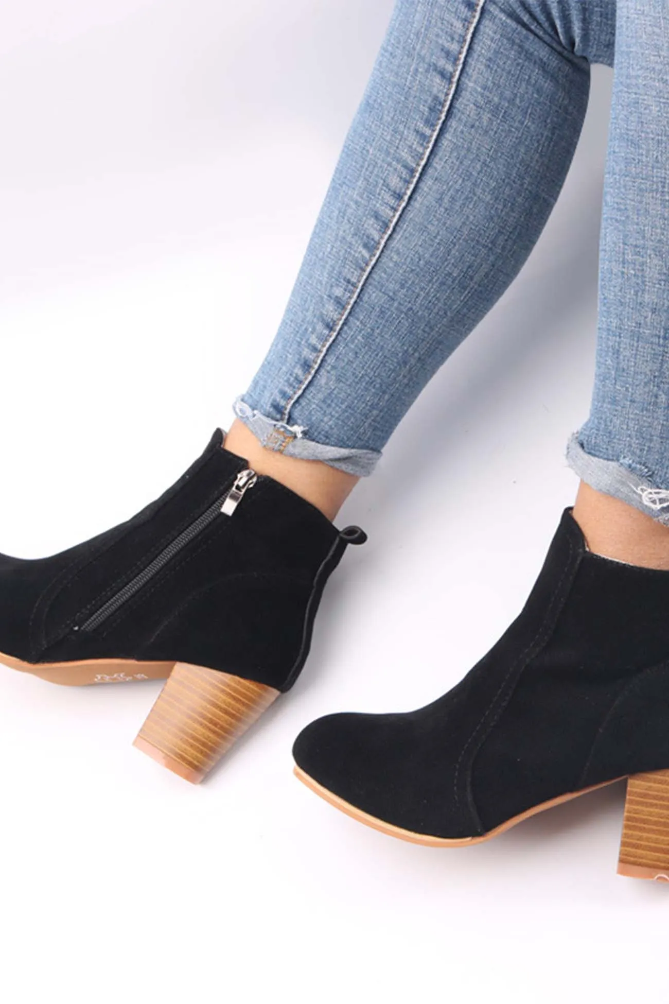 Frosted Round Toe Chunky Heel Ankle Boots