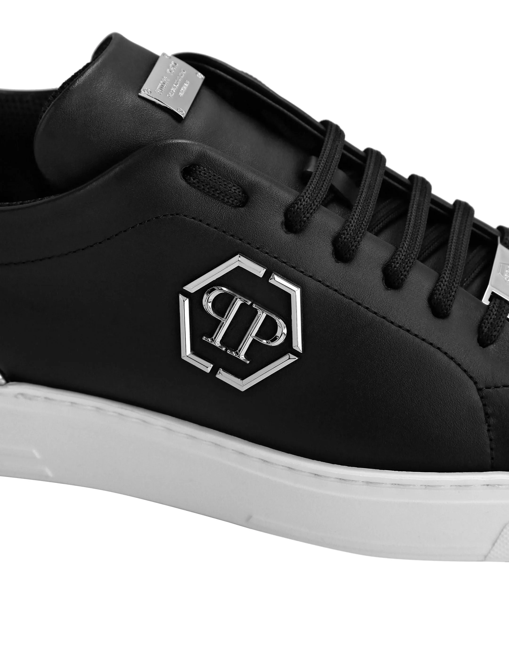 Leather Lo-Top Sneaker Hexagon