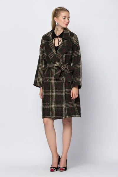 Long Classic Coat for Women with Wool Plaid Design