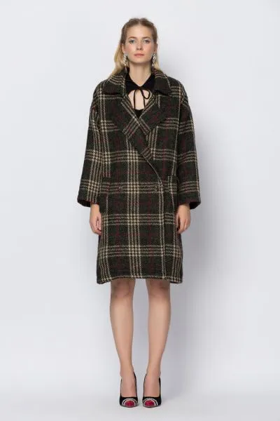 Long Classic Coat for Women with Wool Plaid Design