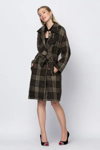 Long Classic Coat for Women with Wool Plaid Design