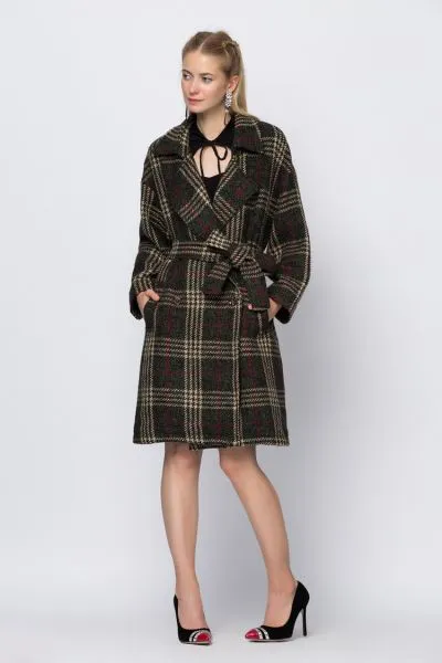 Long Classic Coat for Women with Wool Plaid Design