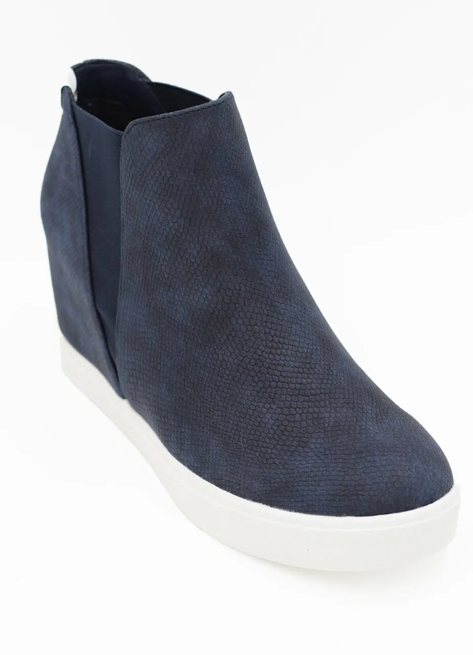 Matisse Lure Wedge Sneaker