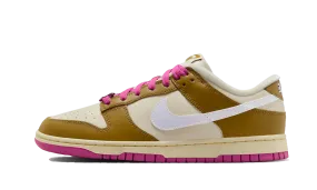 Nike Dunk Low SE Bronzine Pink