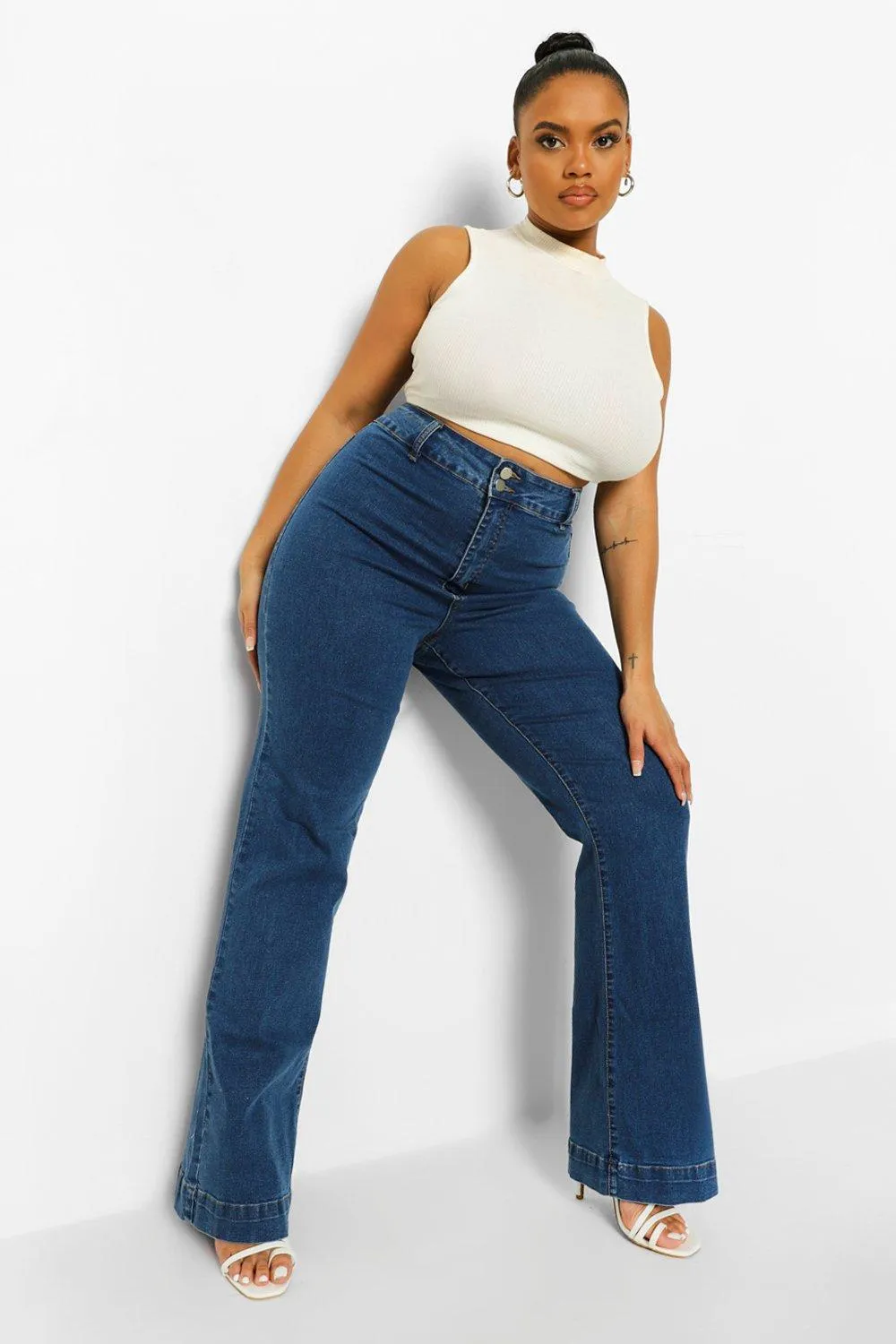 Plus Basic Fitted Denim Flared Jeans