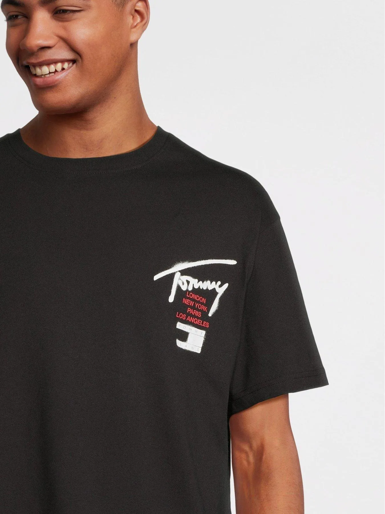 Tommy Jeans Short Sleeve Signature Logo T-Shirt - Black