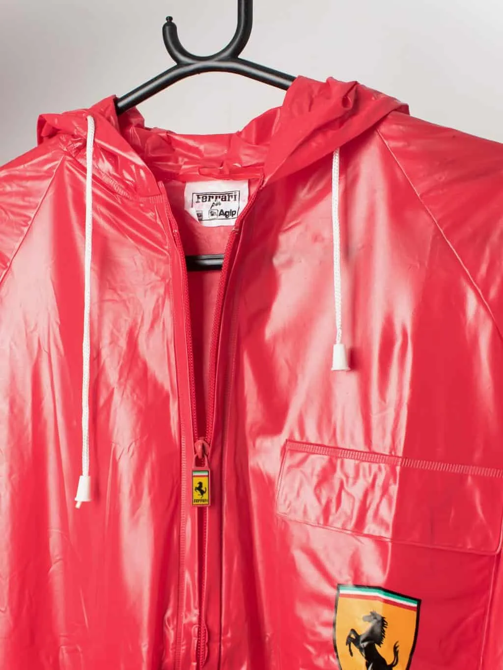 Vintage Ferrari plastic hooded jacket with zip – Large / XL